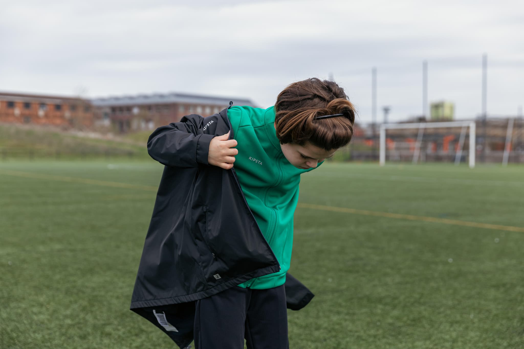 9: Chaqueta impermeable de fútbol niño, Viralto Club Júnior negro
