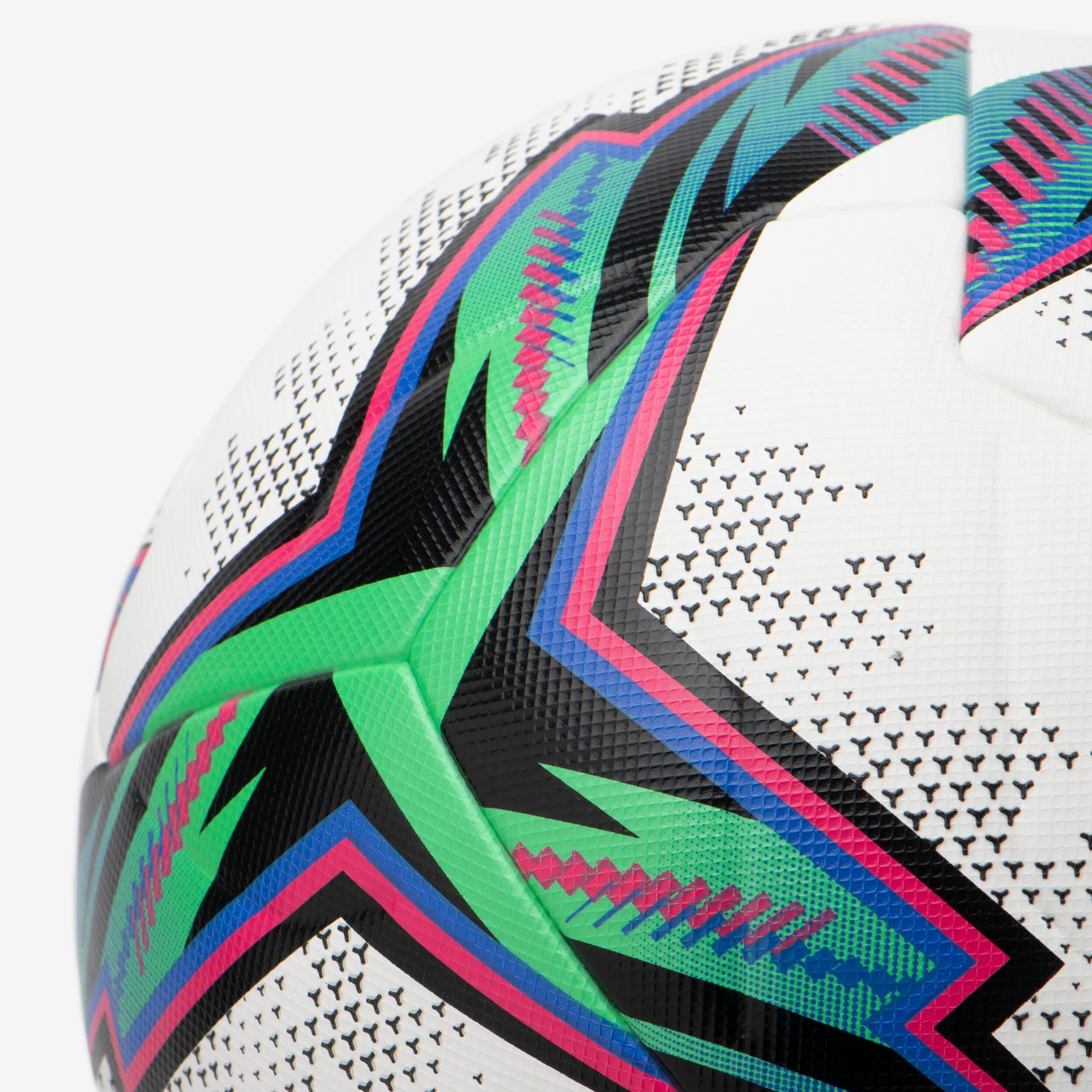 7: Balón termosellado FIFA QUALITY, PRO BALL talla 4 blanco