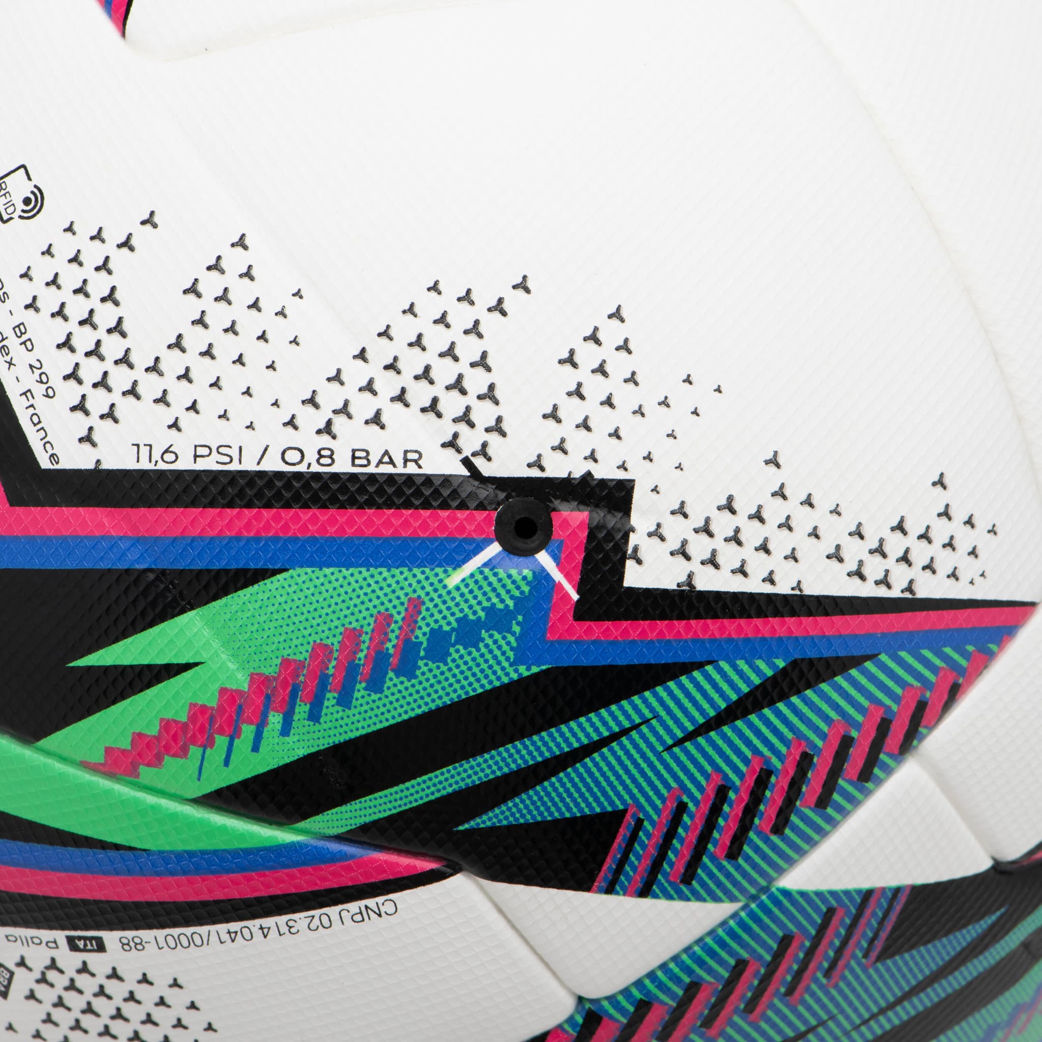 3: Balón termosellado FIFA QUALITY, PRO BALL talla 4 blanco